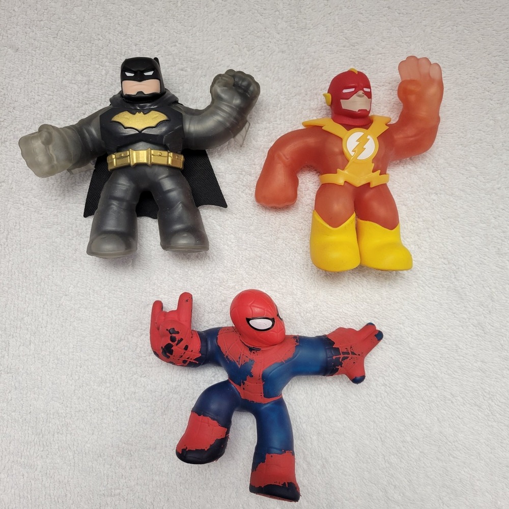 Heroes of‎ Goo Jit Zu Spider-Man Flash and Batman action figures